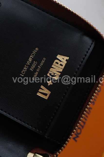 M80548 LV X NBA Zippy Vertical M80548 LV X NBA Zippy Vertical