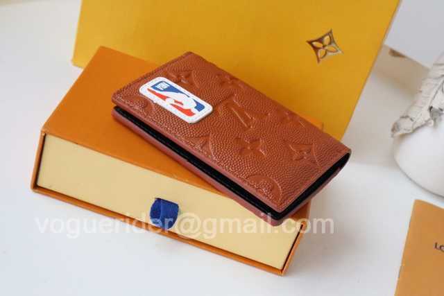 M80545 LV X NBA Passport Holder M80545 LV X NBA Passport Holder