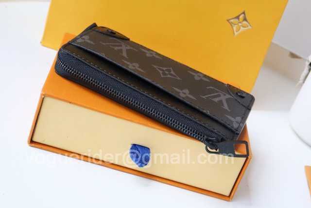M80556 Multi Card Holder Trunk M80556 Multi Card Holder Trunk
