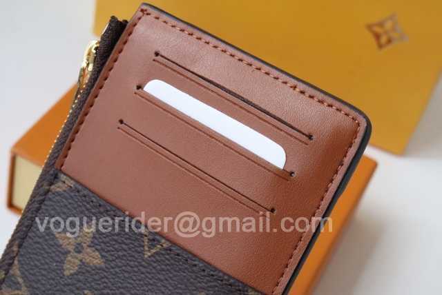 M80556 Multi Card Holder Trunk M80556 Multi Card Holder Trunk