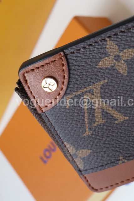 M80556 Multi Card Holder Trunk M80556 Multi Card Holder Trunk