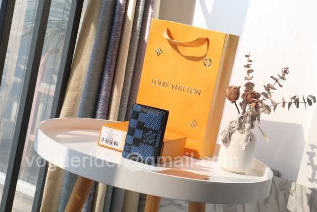 N60441 Passport Holder N60441 Passport Holder