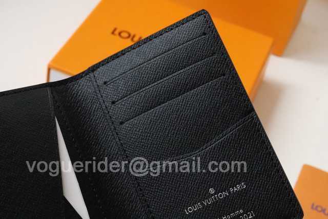 M80170 Passport Holder M80170 Passport Holder