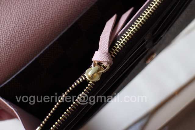 M61289 Emilie M61289 Emilie