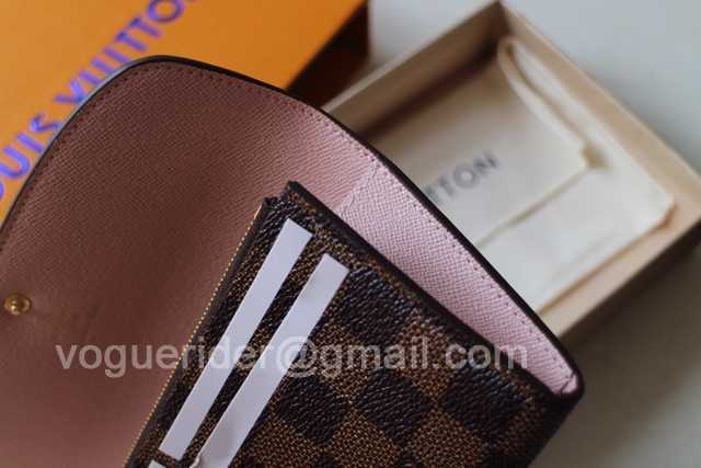 M61289 Emilie M61289 Emilie