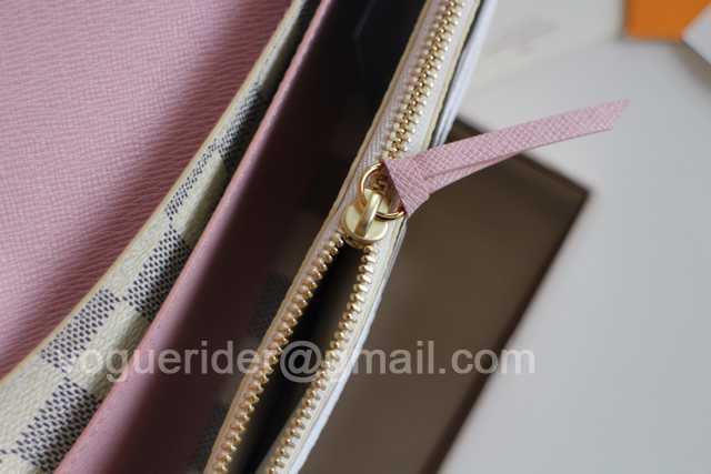 M61289 Emilie M61289 Emilie