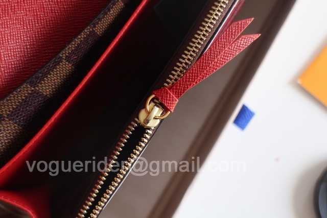 M61289 Emilie M61289 Emilie
