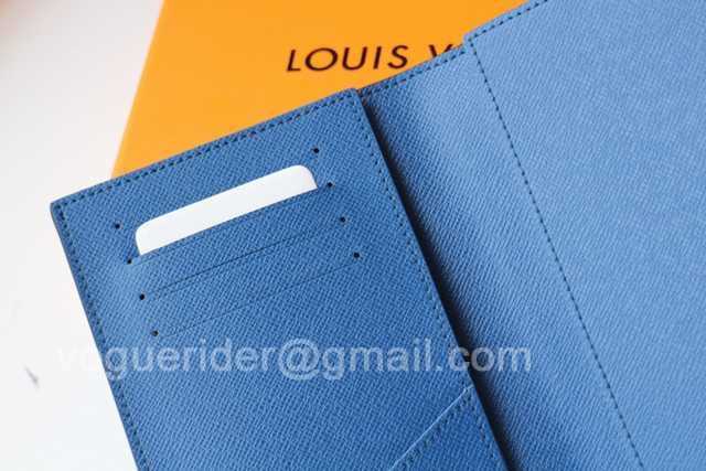 M60181 Passport Holder M60181 Passport Holder