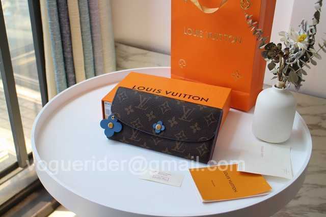 M64202 Emilie M64202 Emilie