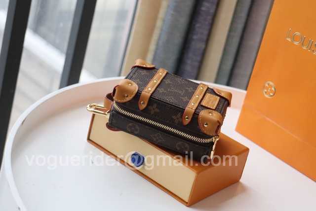 M80221 Soft Trunk Backpack Coin Purse M80221 Soft Trunk Backpack Coin Purse