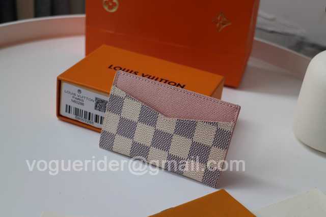 N60286 Daily Card Holder N60286 Daily Card Holder