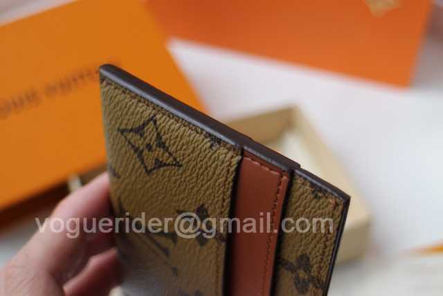 M62170 Porte Cartes Double M62170 Porte Cartes Double