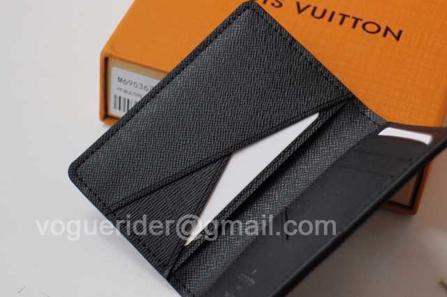 M69536 Passport Holder M69536 Passport Holder