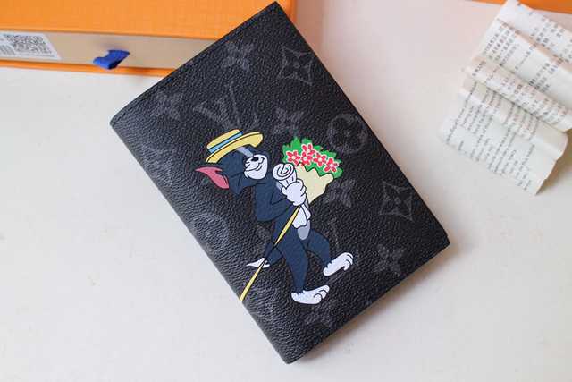 M64411 Passport Holder