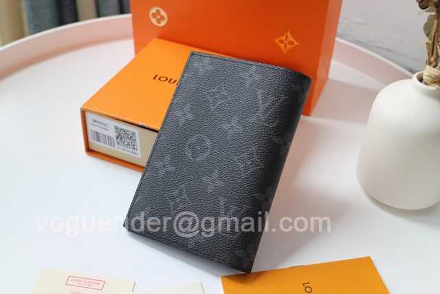 M64411 Passport Holder M64411 Passport Holder