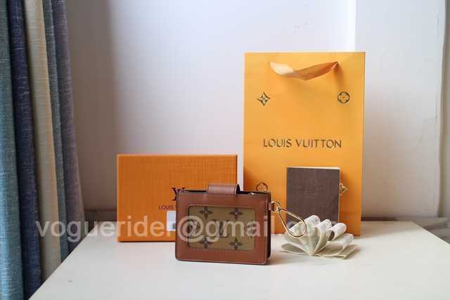 M68751 Dauphine Multicates M68751 Dauphine Multicates