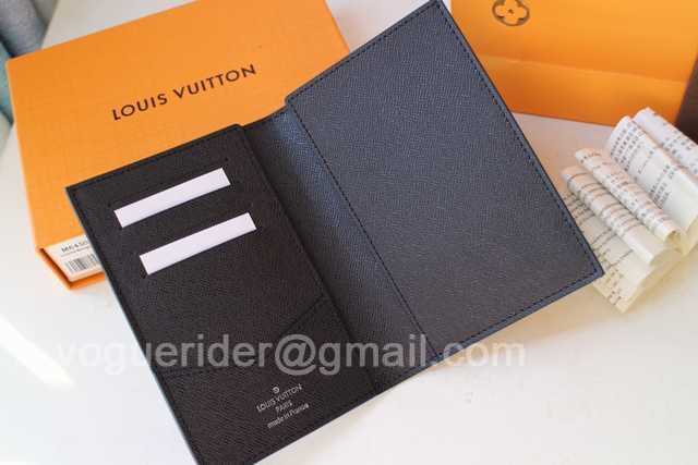 M64411 Passport Holder M64411 Passport Holder