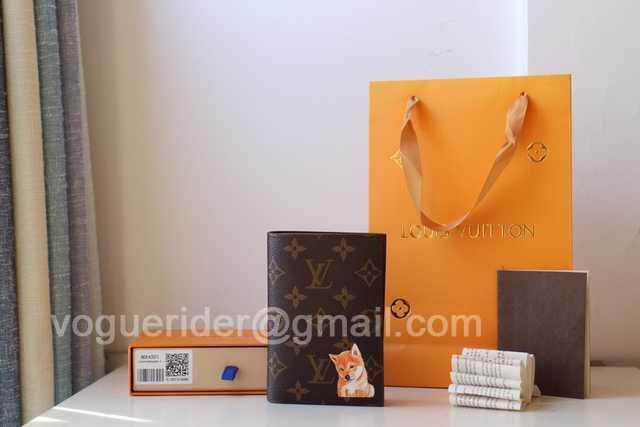 M64411 Passport Holder M64411 Passport Holder
