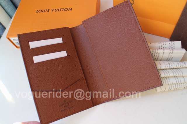 M64411 Passport Holder M64411 Passport Holder