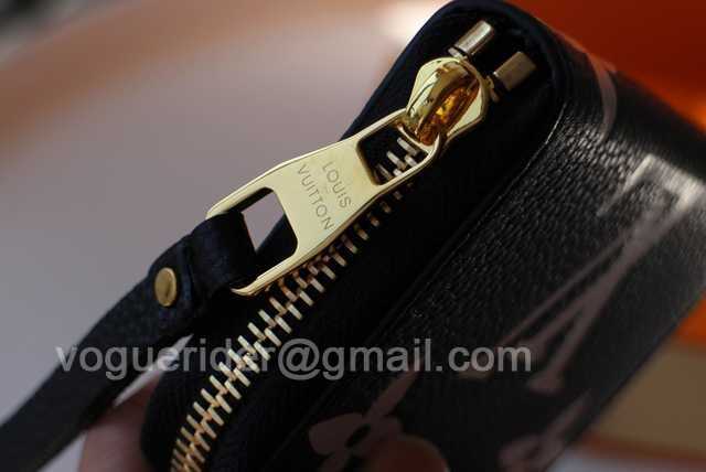 M69797 Zippy Coin Purse M69797 Zippy Coin Purse