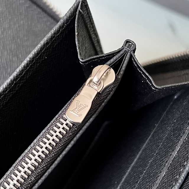 M62643 Zippy Organizer 21 M62643 Zippy Organizer 21