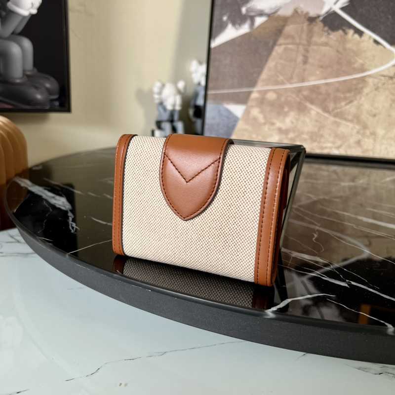 M81939 Wallet 12 M81939 Wallet 12