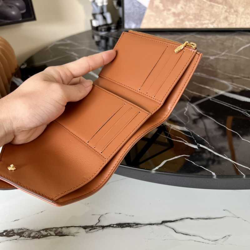 M81939 Wallet 12 M81939 Wallet 12