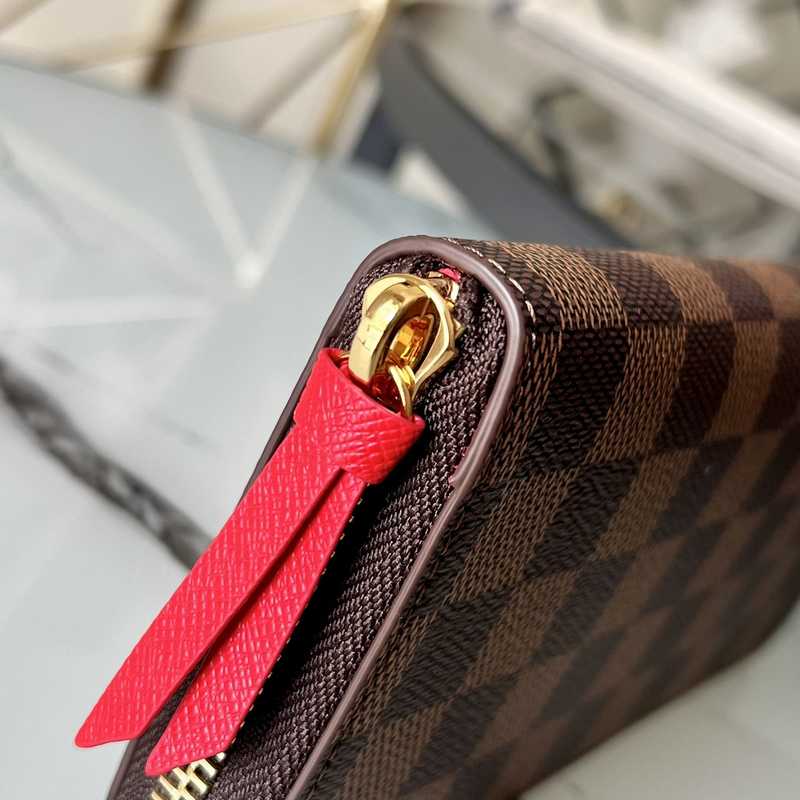 N60534 Clemence Wallet 19 N60534 Clemence Wallet 19