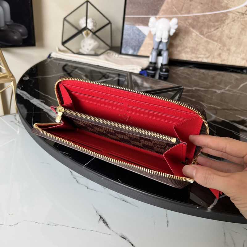 N60534 Clemence Wallet 19 N60534 Clemence Wallet 19