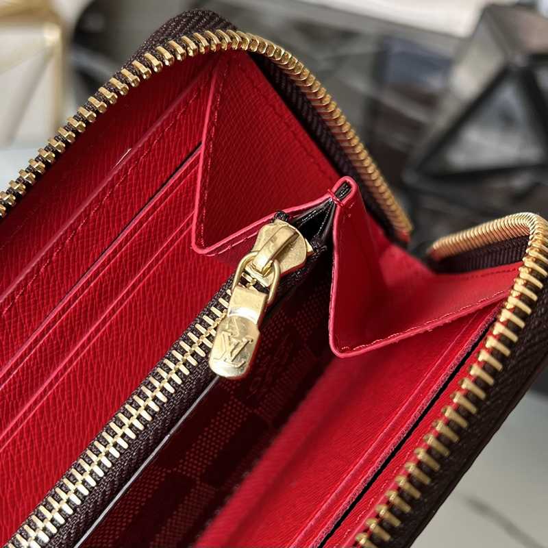 N60534 Clemence Wallet 19 N60534 Clemence Wallet 19