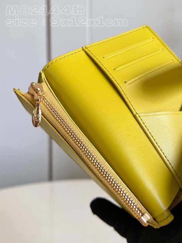 M82144 Wallet 12 M82144 Wallet 12