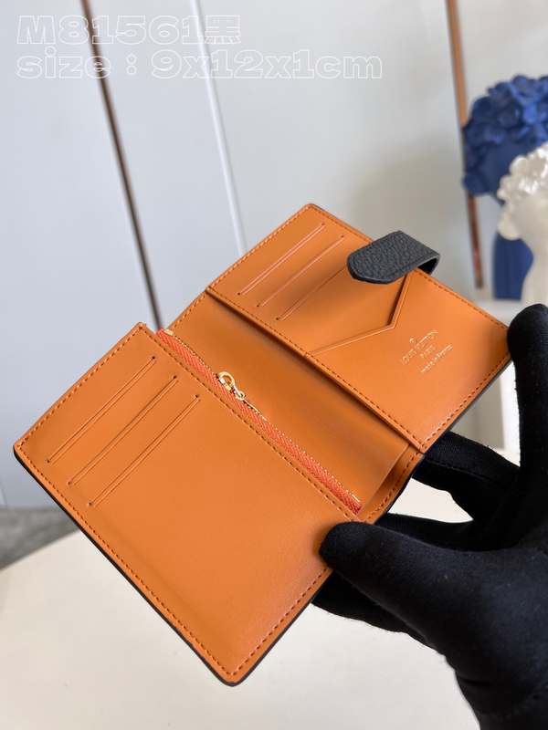 M81561 Wallet 12 M81561 Wallet 12