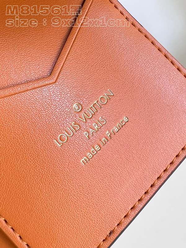 M81561 Wallet 12 M81561 Wallet 12