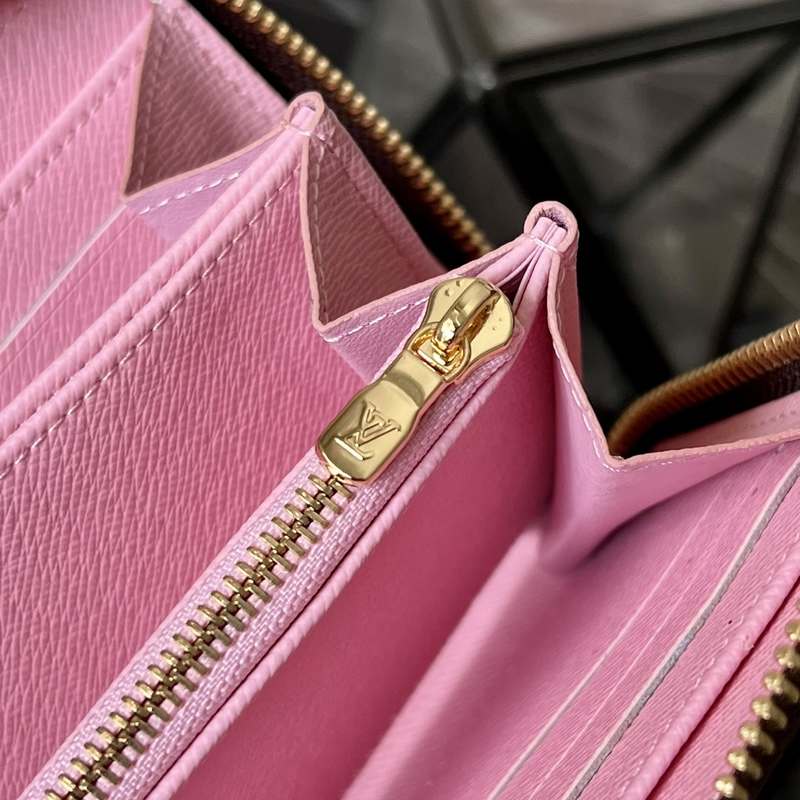 M82106 Wallet 19 M82106 Wallet 19