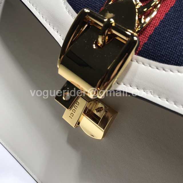 431665 31 431665 31