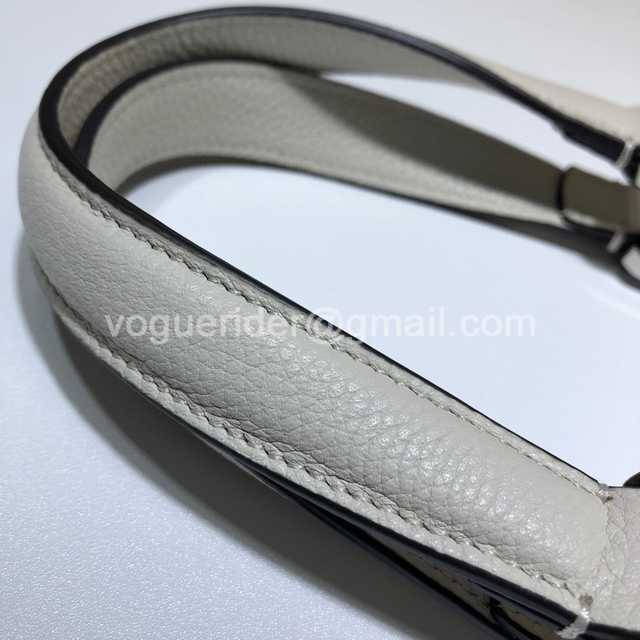 569712 27 Caviar 569712 27 Caviar