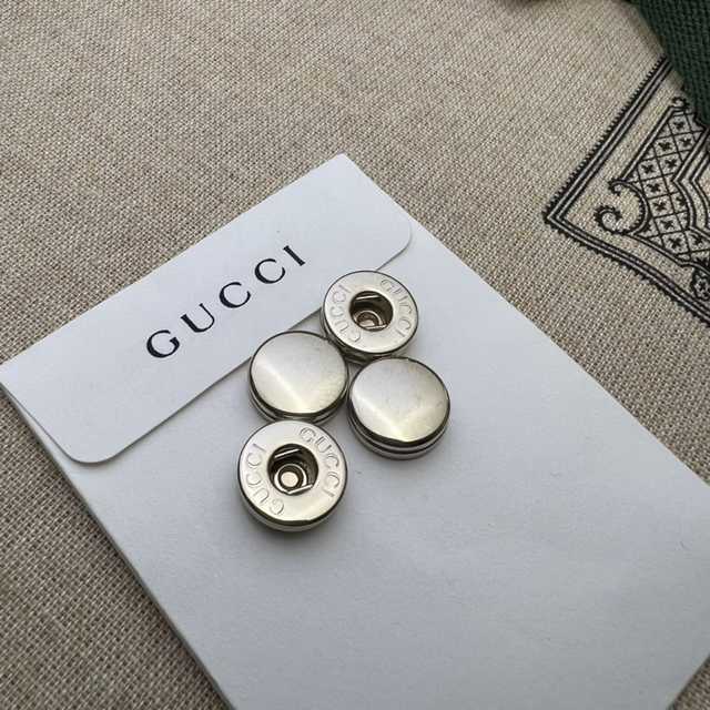 702823 35 702823 35
