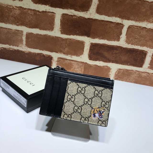 597555 Card Holder