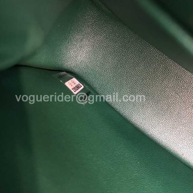 1112 V Medium 25cm 1112 V Medium 25cm