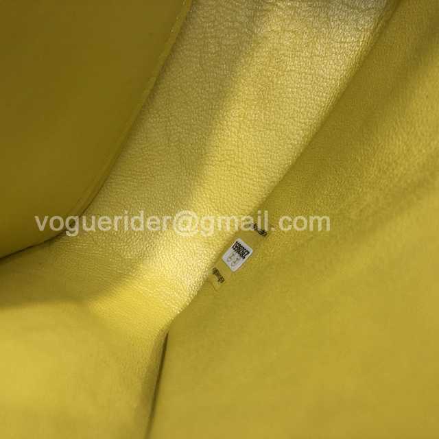 1112 V Medium 25cm 1112 V Medium 25cm