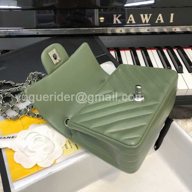 1115 V Square 17 1115 V Square 17