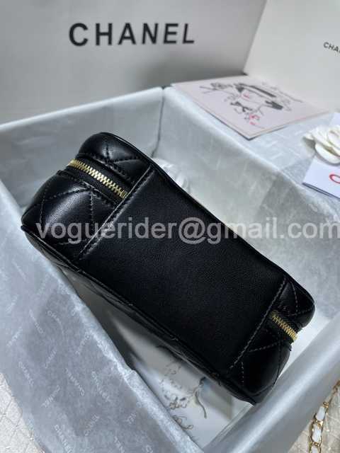 AS2900 Vanity Case 18 AS2900 Vanity Case 18