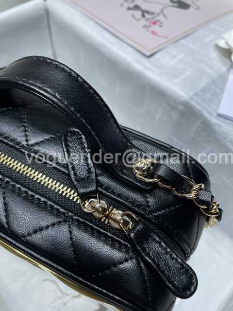 AS2900 Vanity Case 18 AS2900 Vanity Case 18