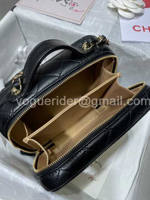 AS2900 Vanity Case 18 AS2900 Vanity Case 18