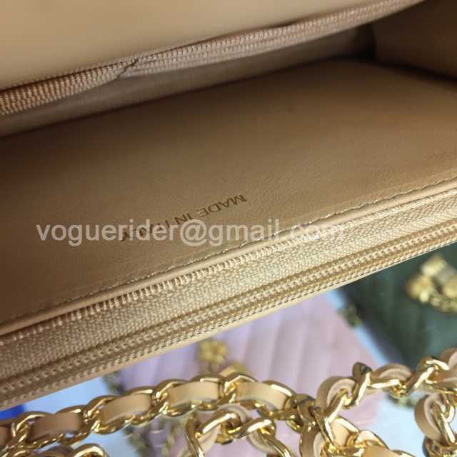 33814 V WOC 19 Lambskin