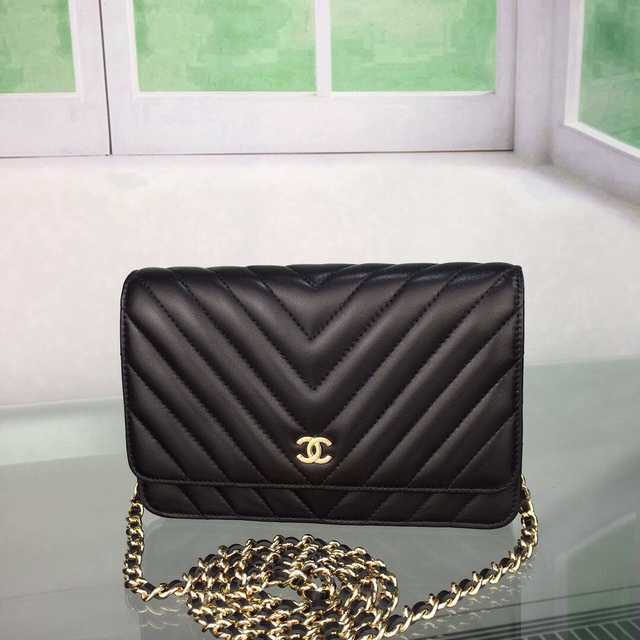 33814 V WOC 19 Lambskin