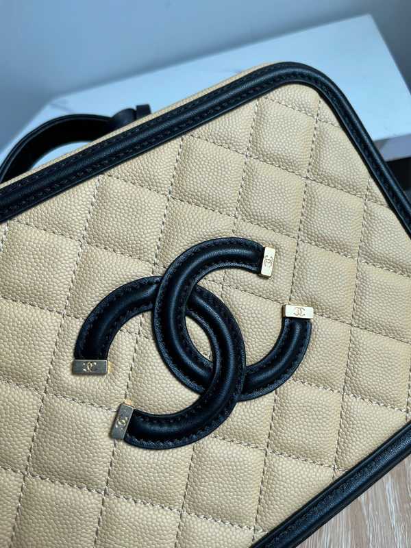 93343 Vanity Case 21 93343 Vanity Case 21