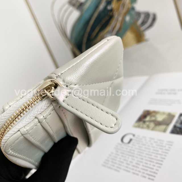 82086 Card Holder 82086 Card Holder