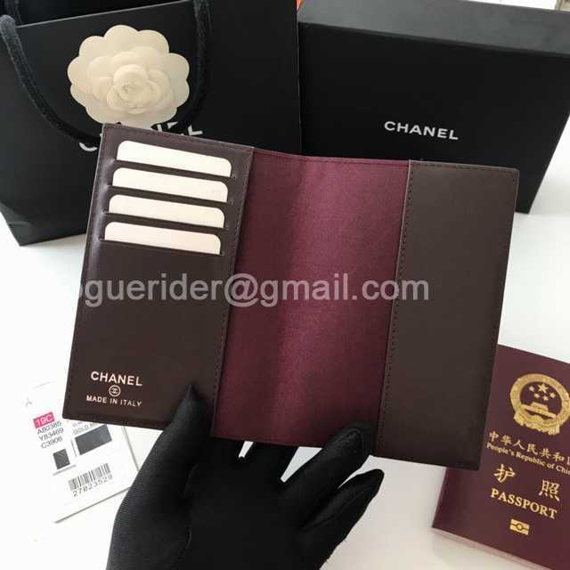 80385 Passport Holder 14 80385 Passport Holder 14