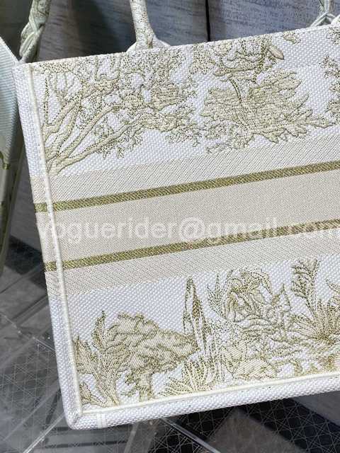 M1286 36 Embroidery M1286 36 Embroidery